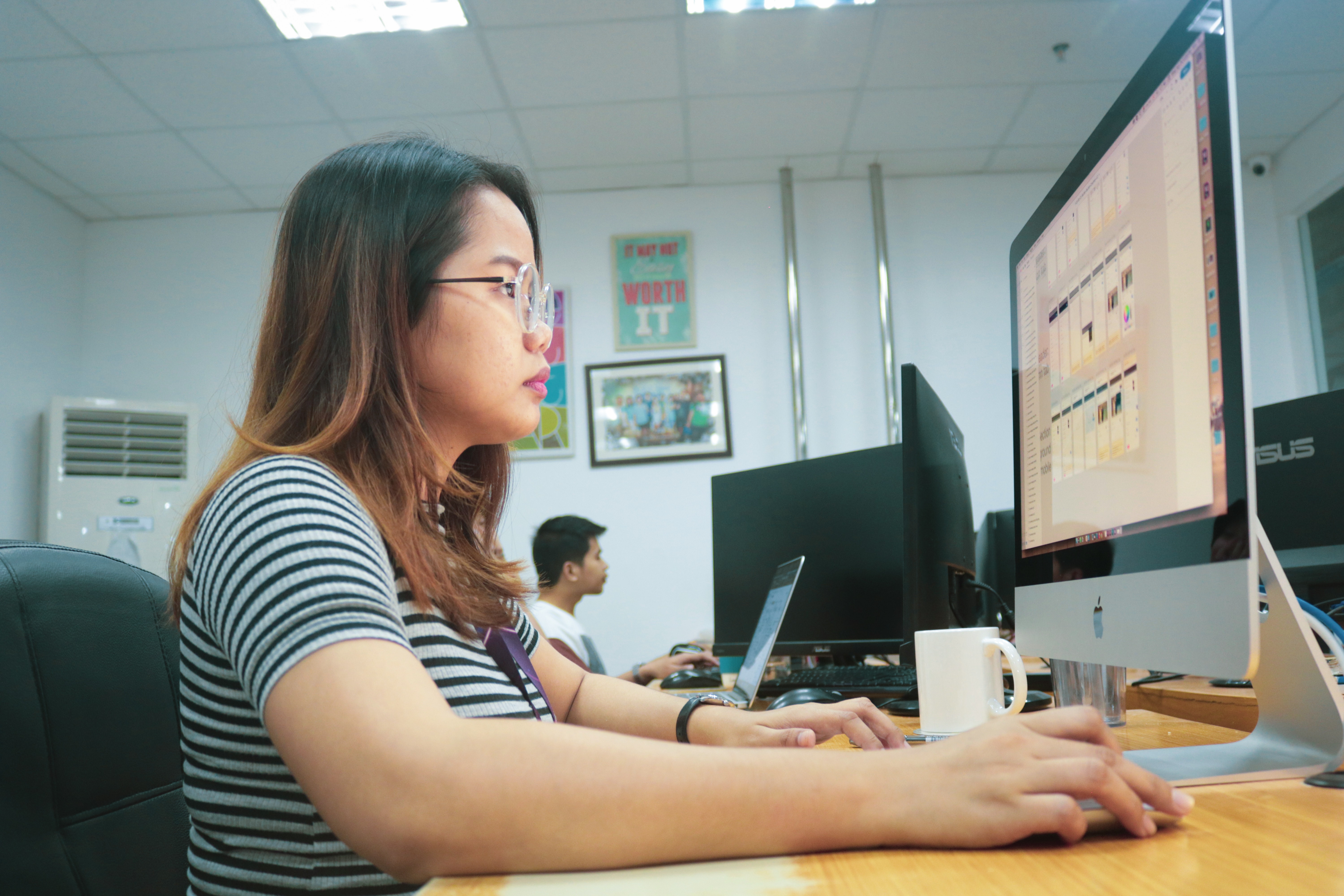 Want to Work in Accounting and Payroll? 5 Steps to Take First